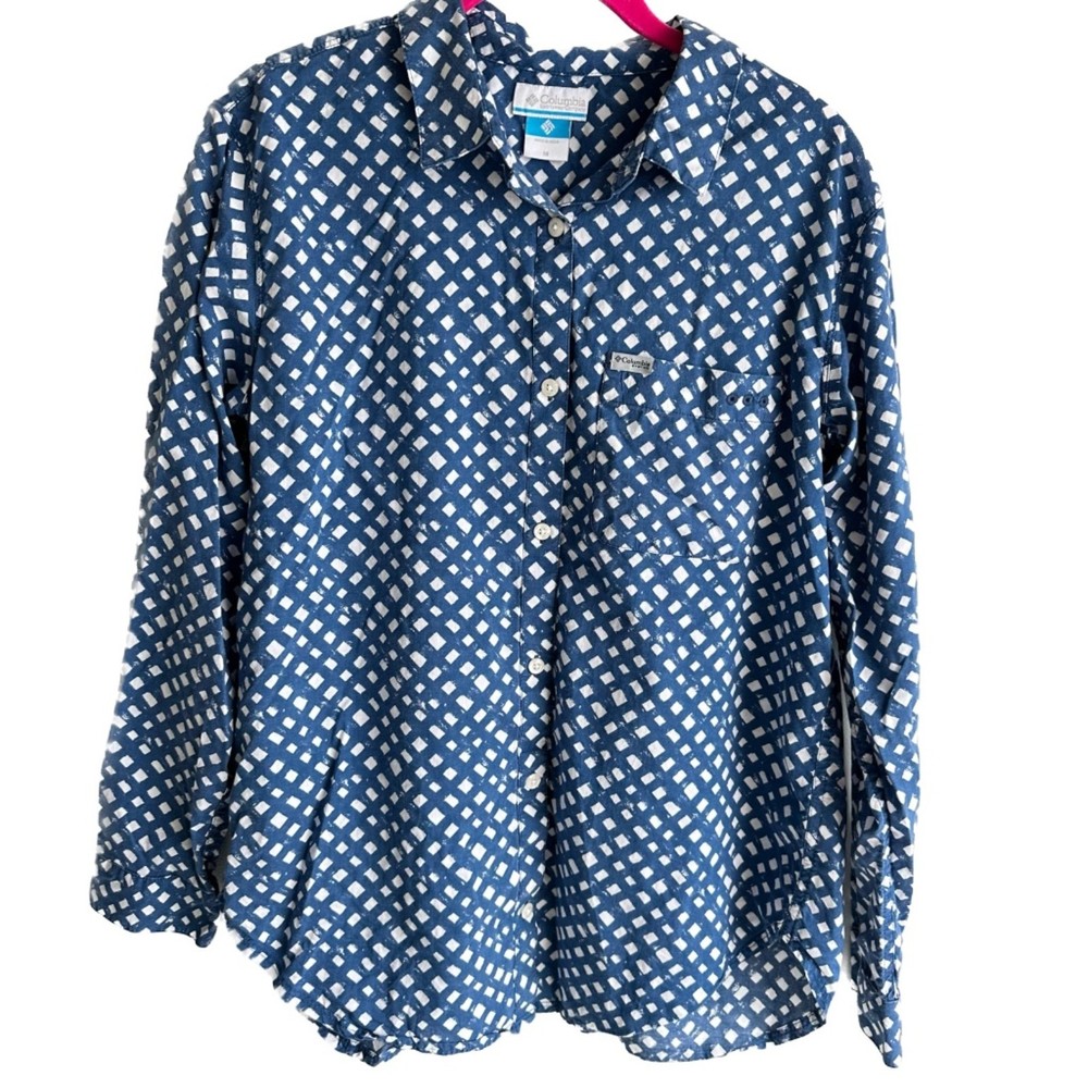 COLUMBIA PFG Blue and White Diamond Ladies Outdoor Button Down Top, M